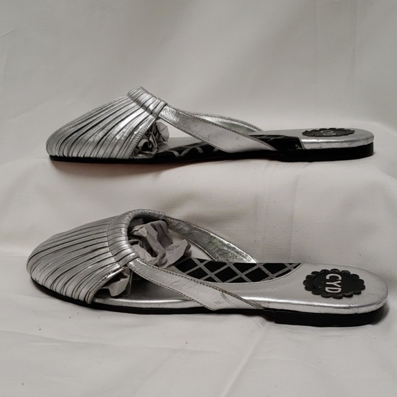 CYD by Cydney Mandel Silver Flats - Picture 3 of 6